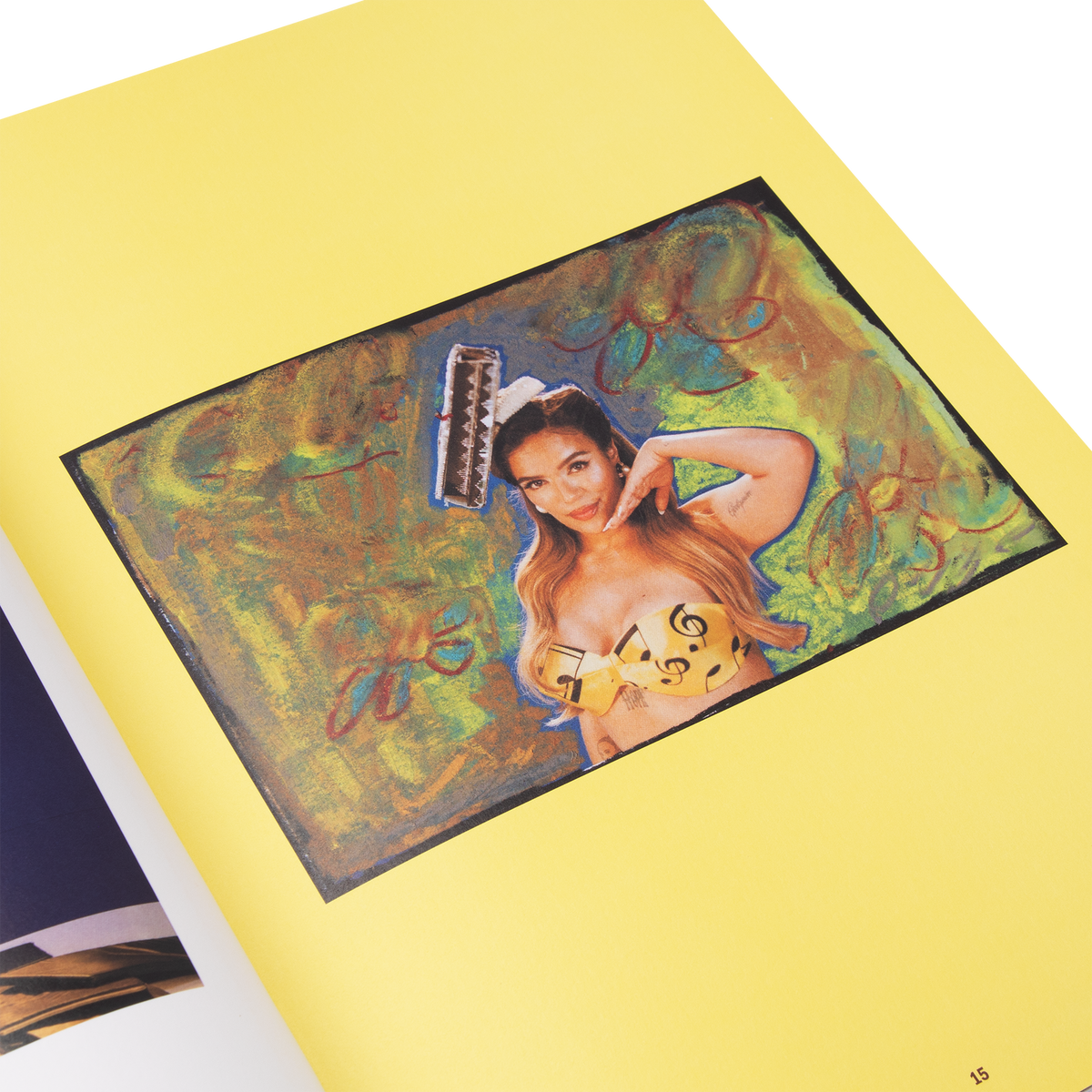 LA PREMIERE Coffee Table Book Detail 6 